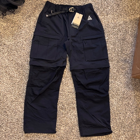 Nike ACG Other - Nike ACG Cargo convertible pants. New! Small men’s